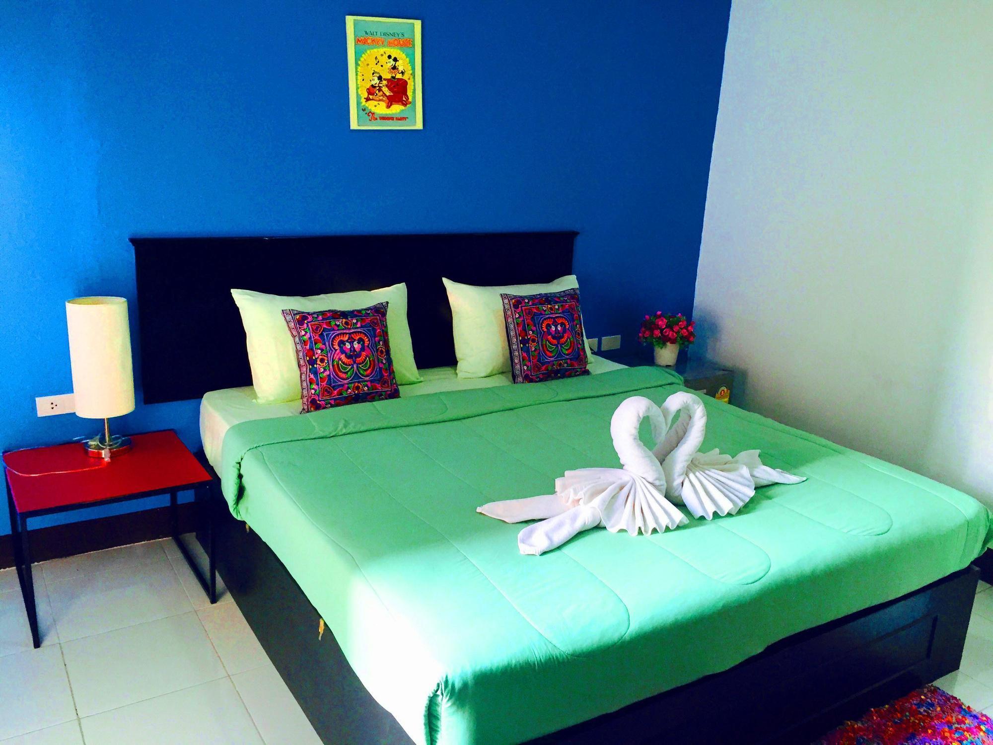 Benetti Lodge Patong Buitenkant foto