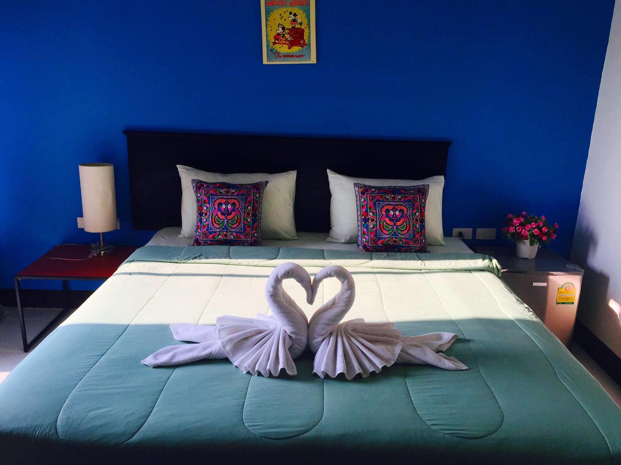 Benetti Lodge Patong Buitenkant foto