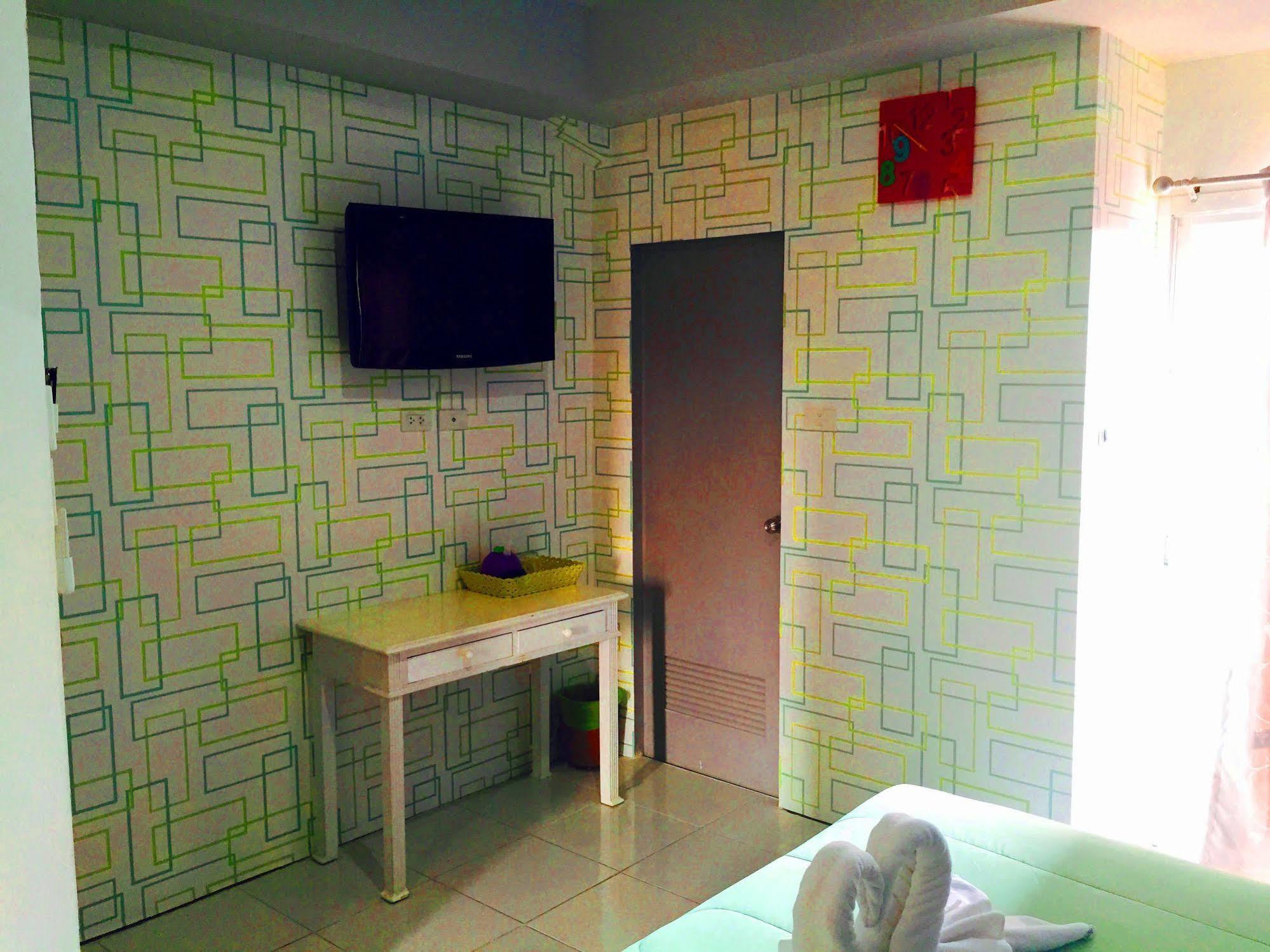 Benetti Lodge Patong Buitenkant foto