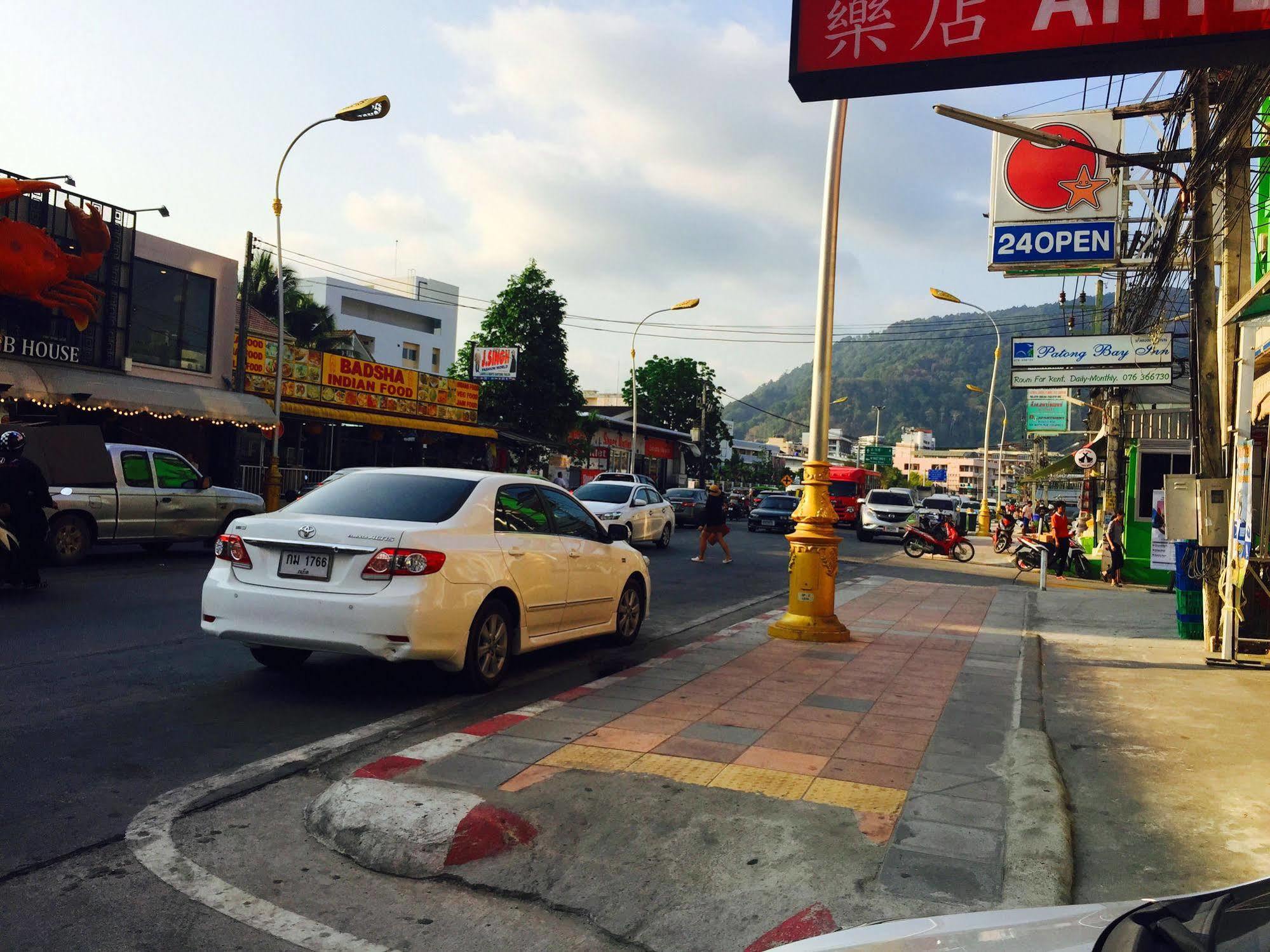 Benetti Lodge Patong Buitenkant foto
